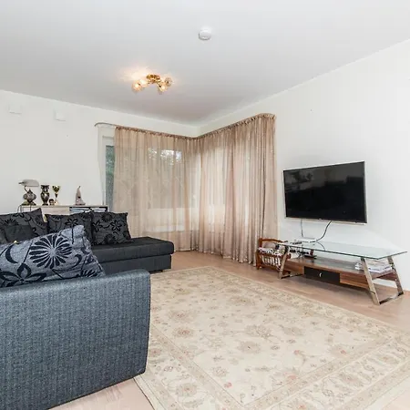 شقة Modern Near To Centre Of تالين
